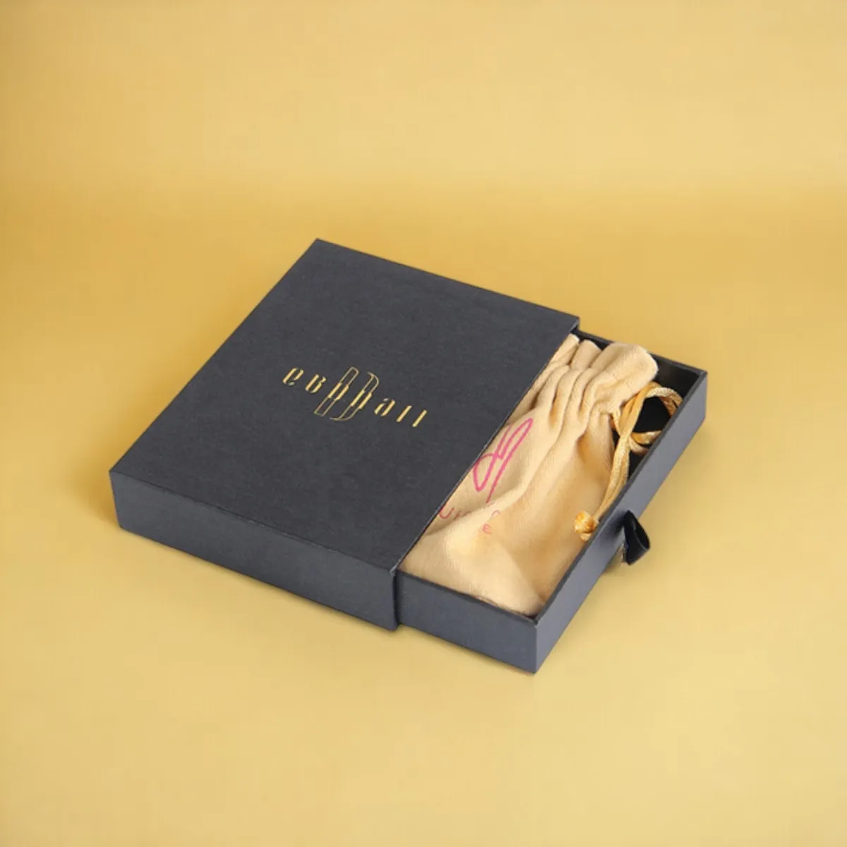 custom-printed-luxury-jewelry-boxes