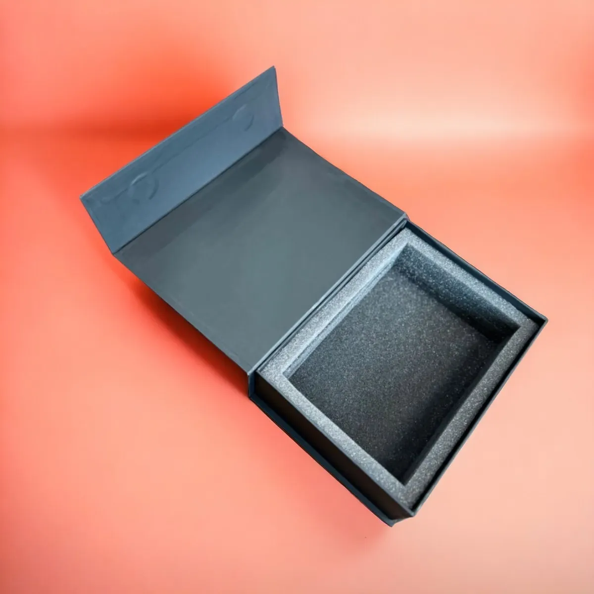 customized-magnetic-closure-rigid-boxes